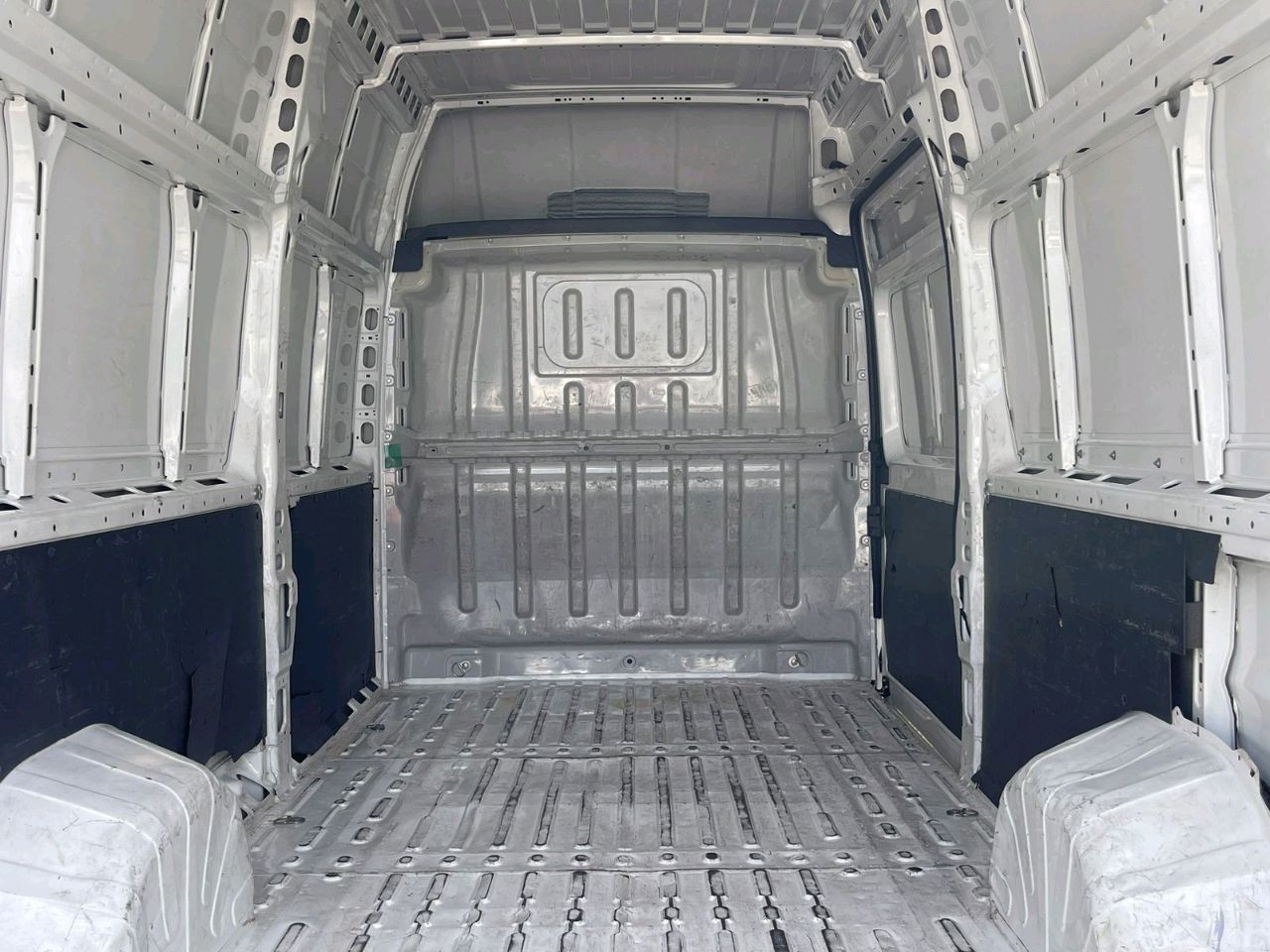 Peugeot BOXER - Image 12