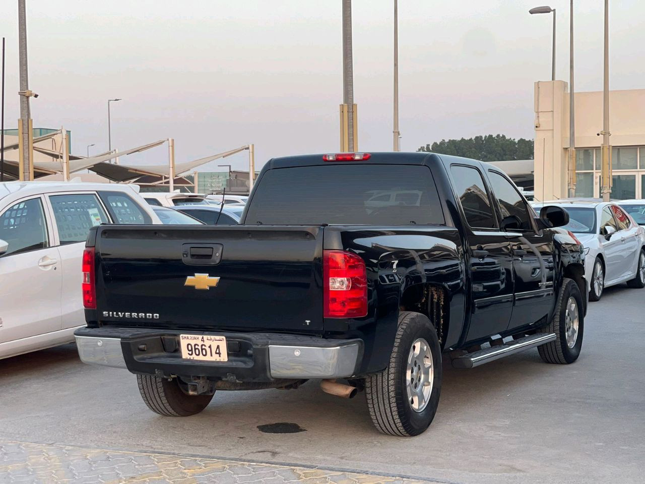 Chevrolet Silverado - Image 7