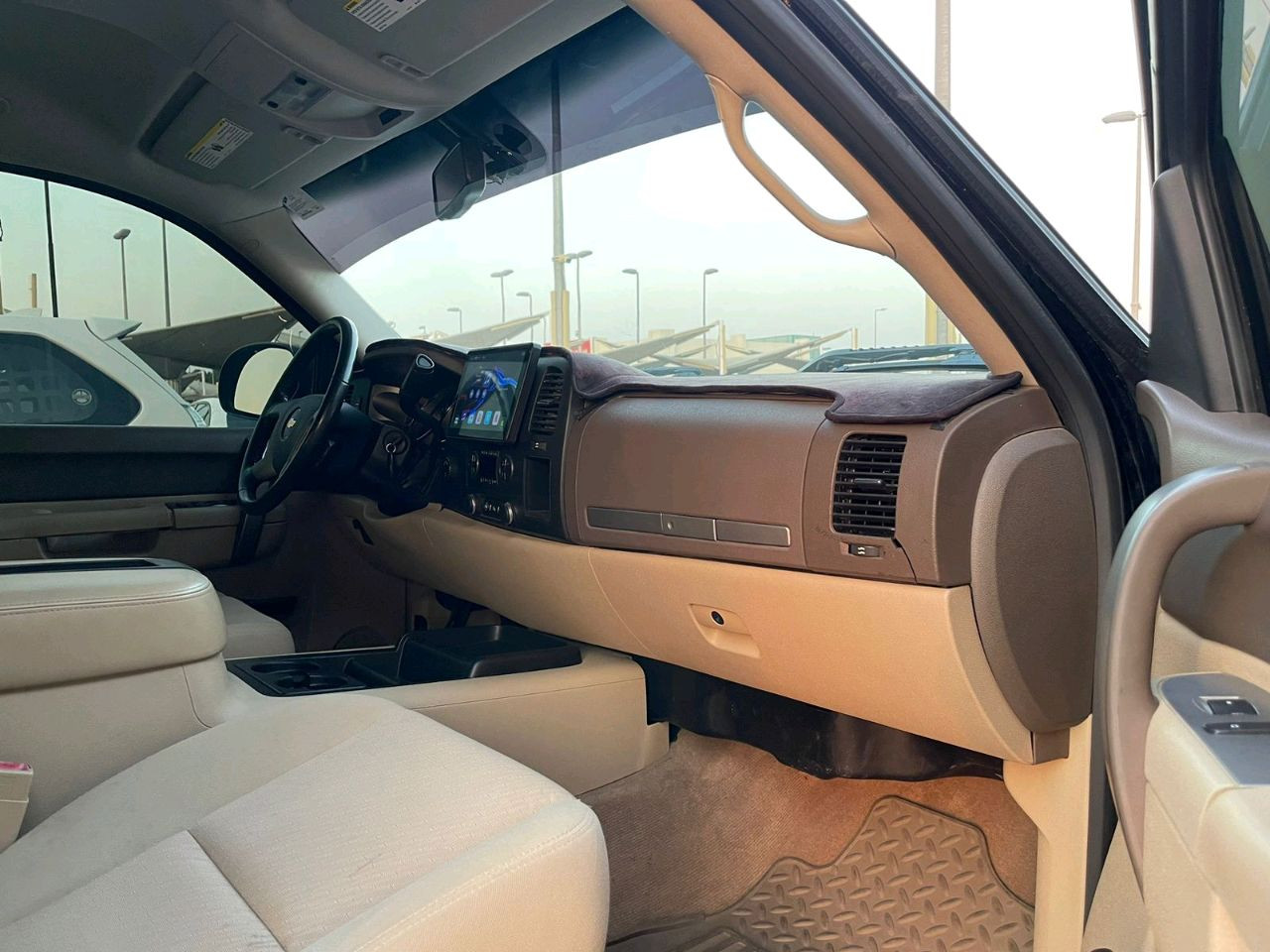 Chevrolet Silverado - Image 8