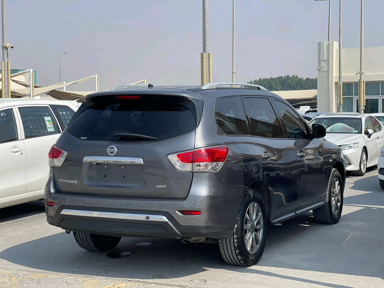 Nissan Pathfinder - Image 9