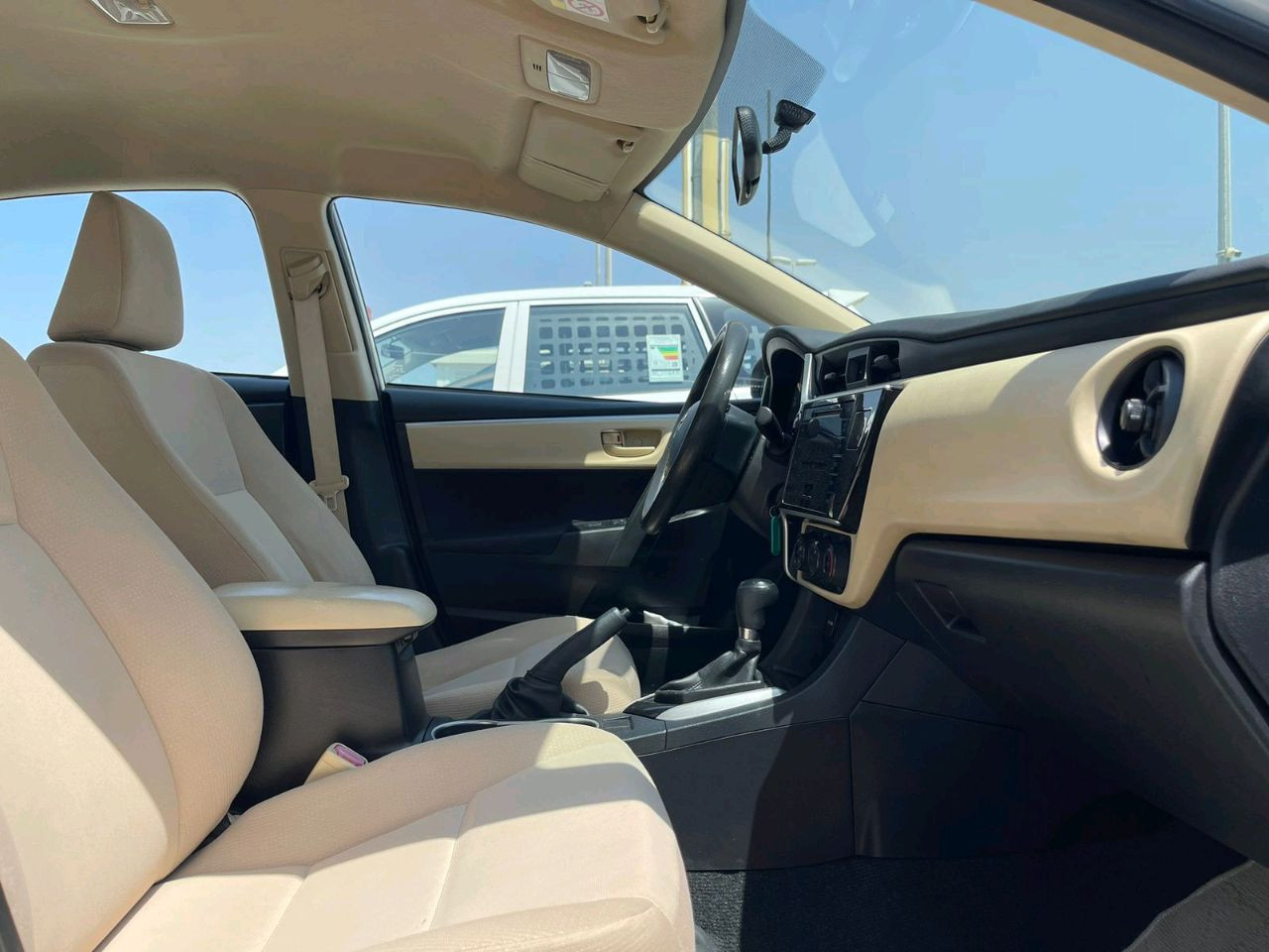 Toyota Corolla - Image 10