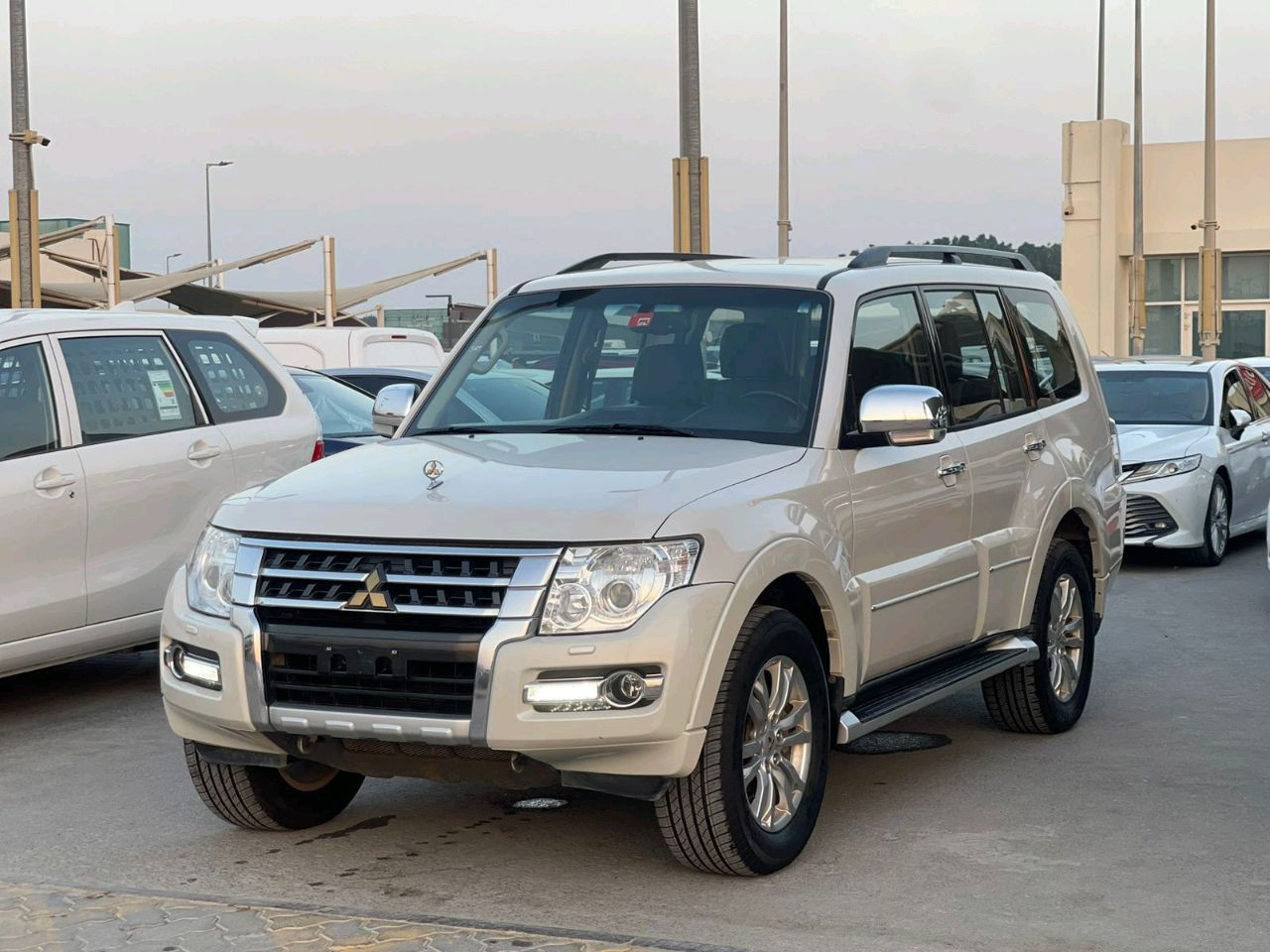 Mitsubishi Pajero - Image 9