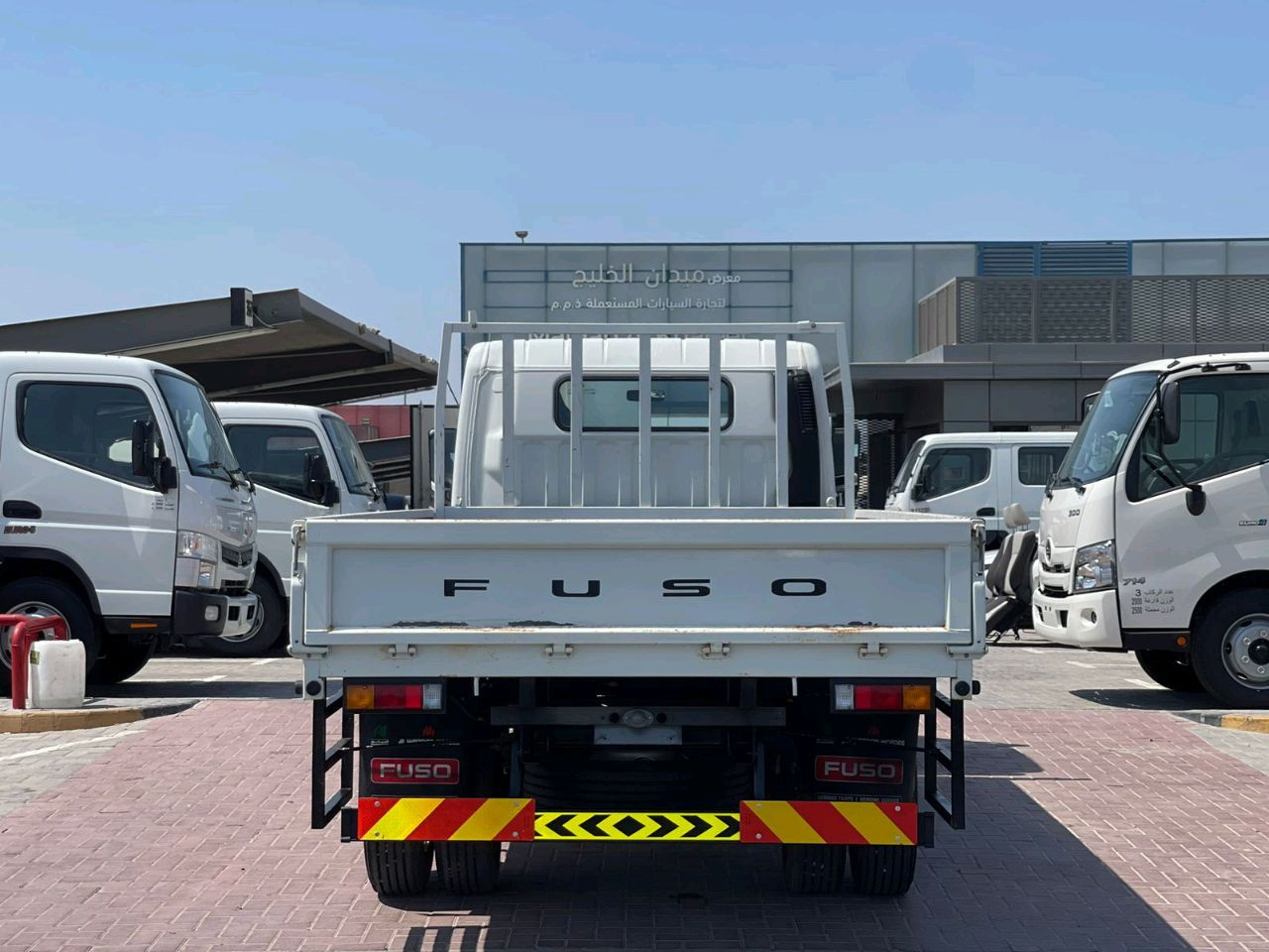 Mitsubishi Canter - Image 9