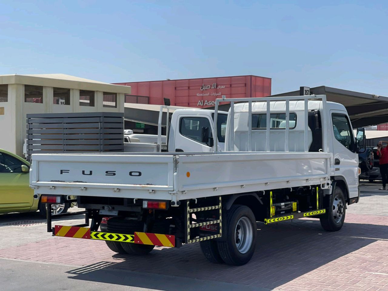 Mitsubishi Canter - Image 10