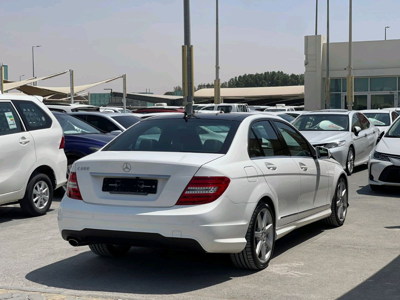 Mercedes Benz C-Class - Image 10