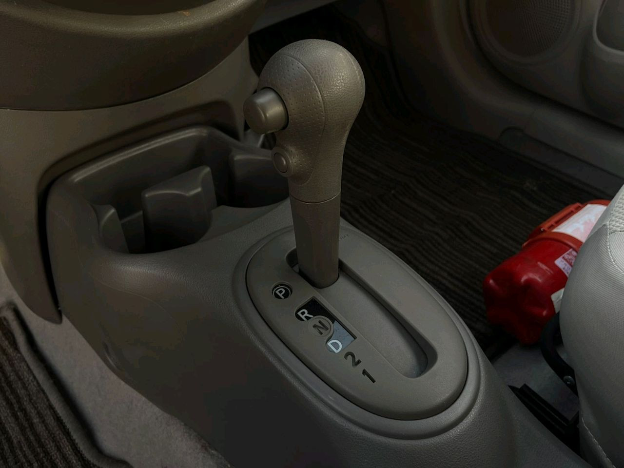 Nissan Sunny - Image 9