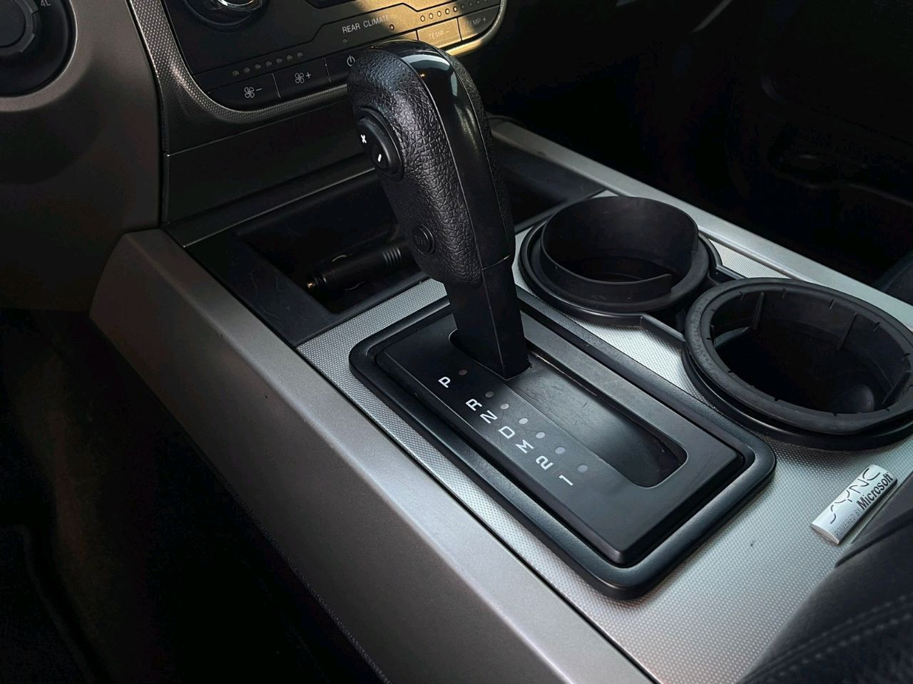 Ford Expedition - Image 3