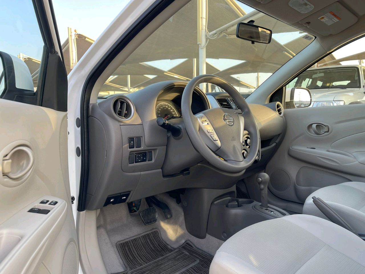 Nissan Sunny - Image 11
