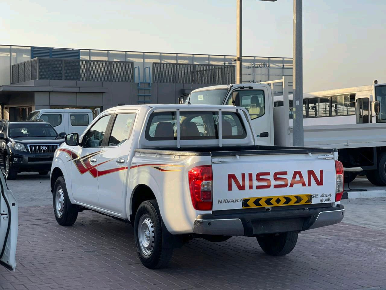 Nissan Navara - Image 5