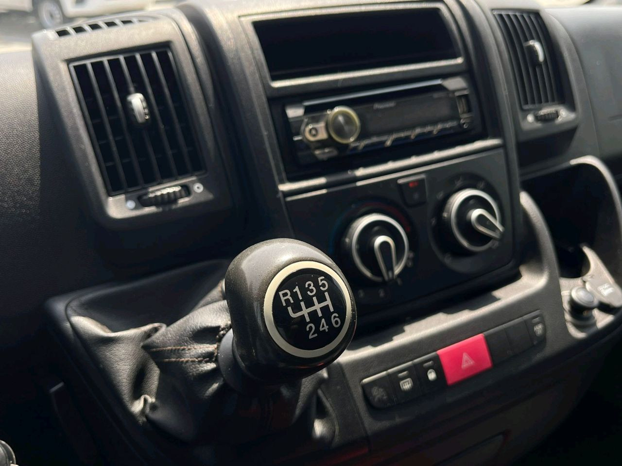Peugeot BOXER - Image 14