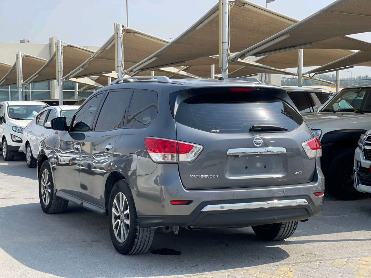 Nissan Pathfinder - Image 4
