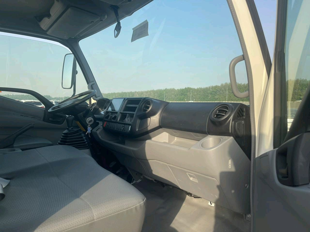 HINO 300 - Image 11