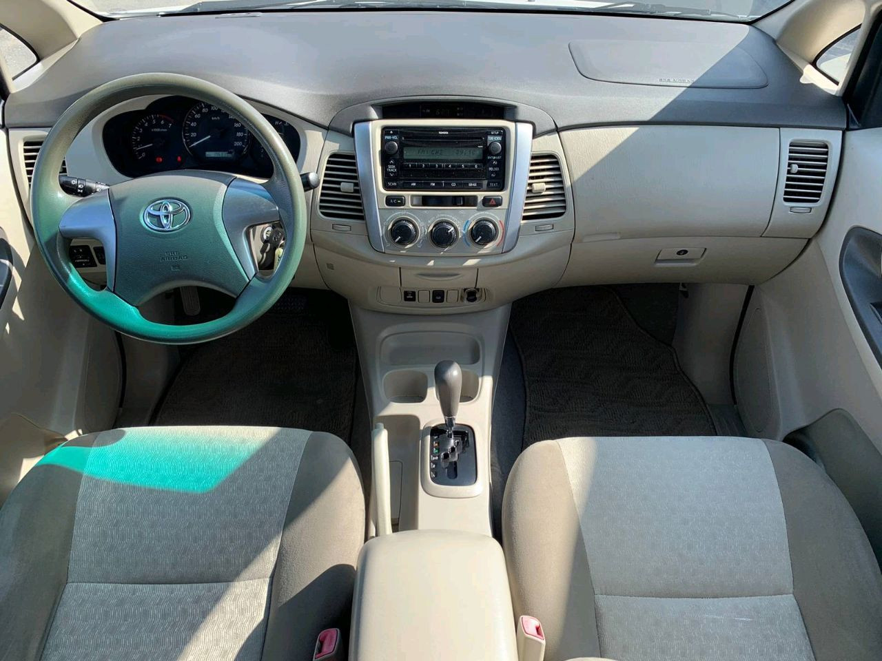 Toyota Innova - Image 4