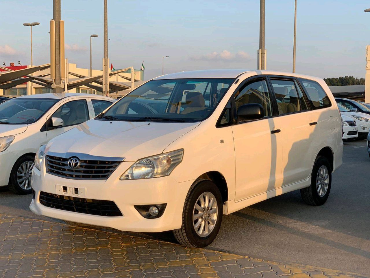 Toyota Innova - Image 4