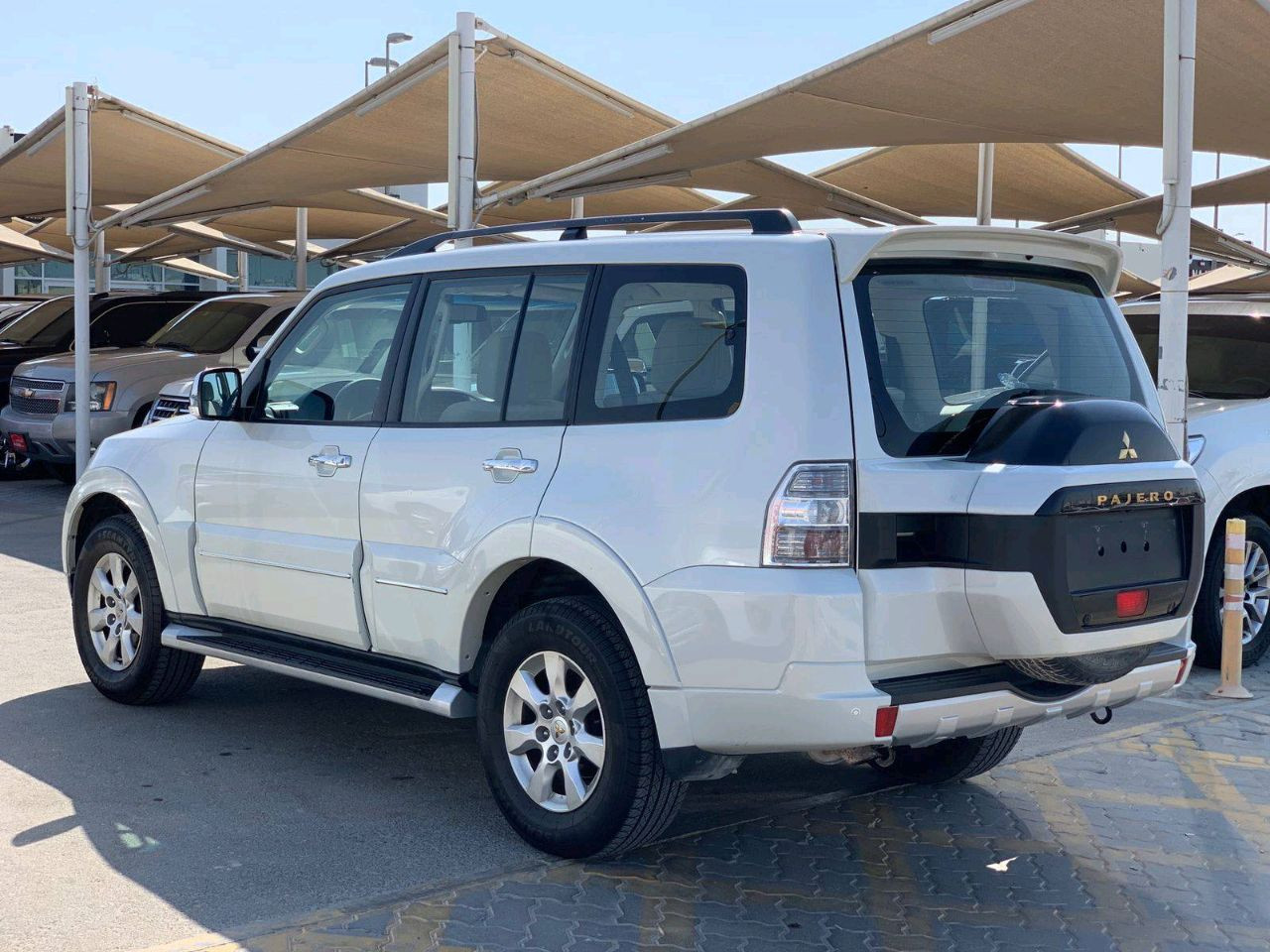 Mitsubishi Pajero - Image 5