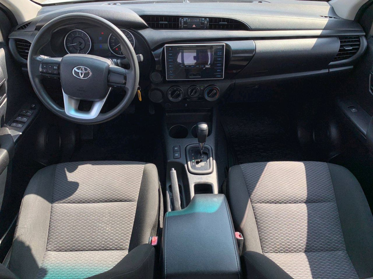 Toyota Hilux - Image 5