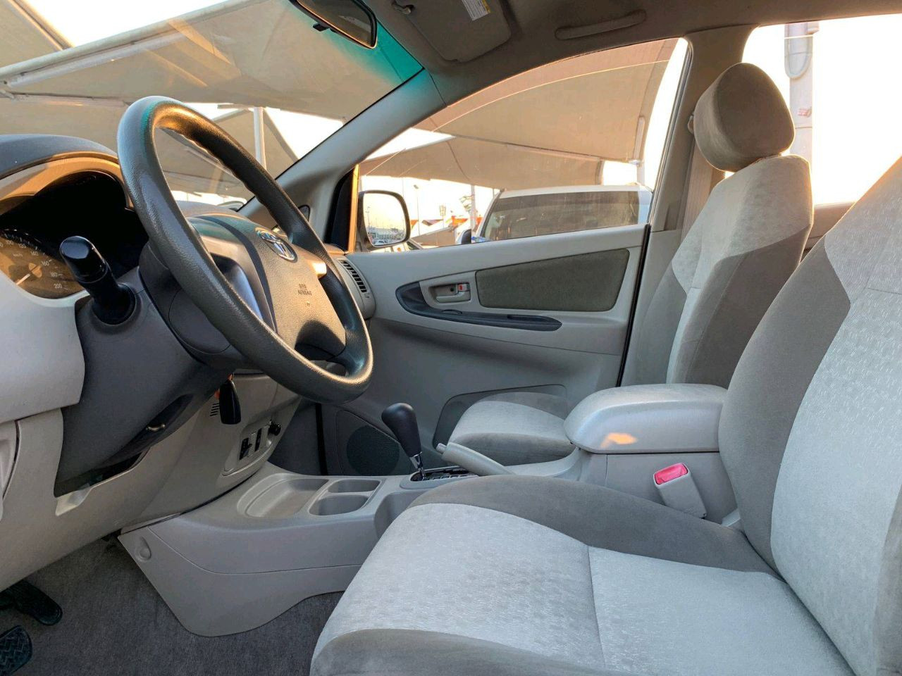 Toyota Innova - Image 10