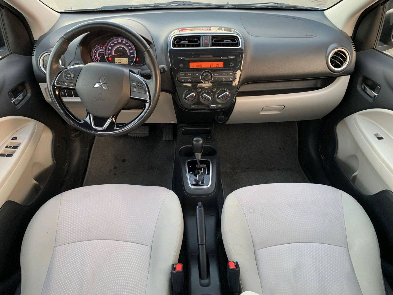 Mitsubishi Attrage - Image 9