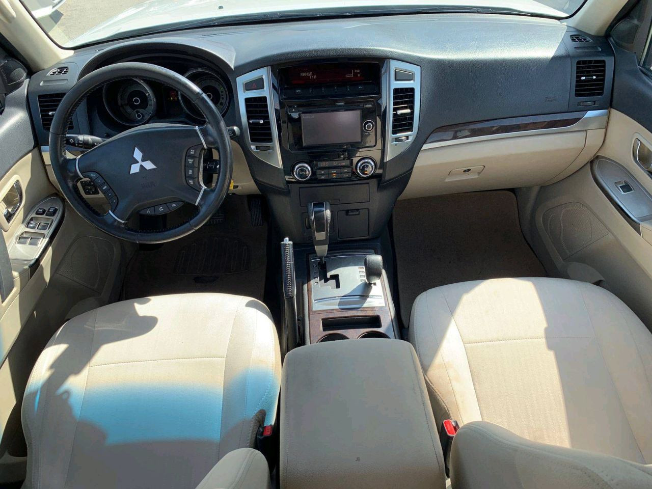 Mitsubishi Pajero - Image 9