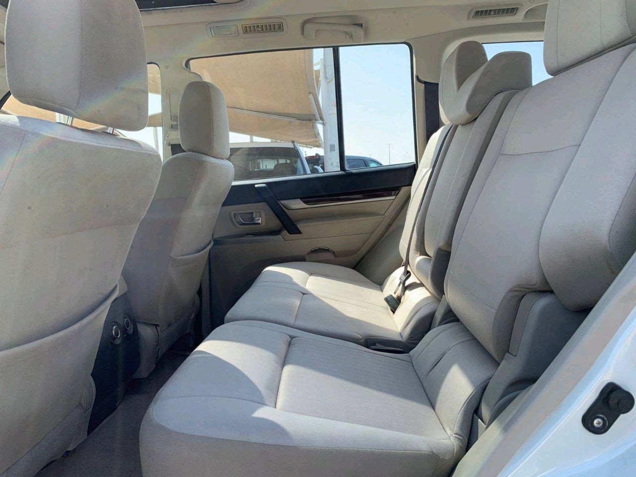 Mitsubishi Pajero - Image 8
