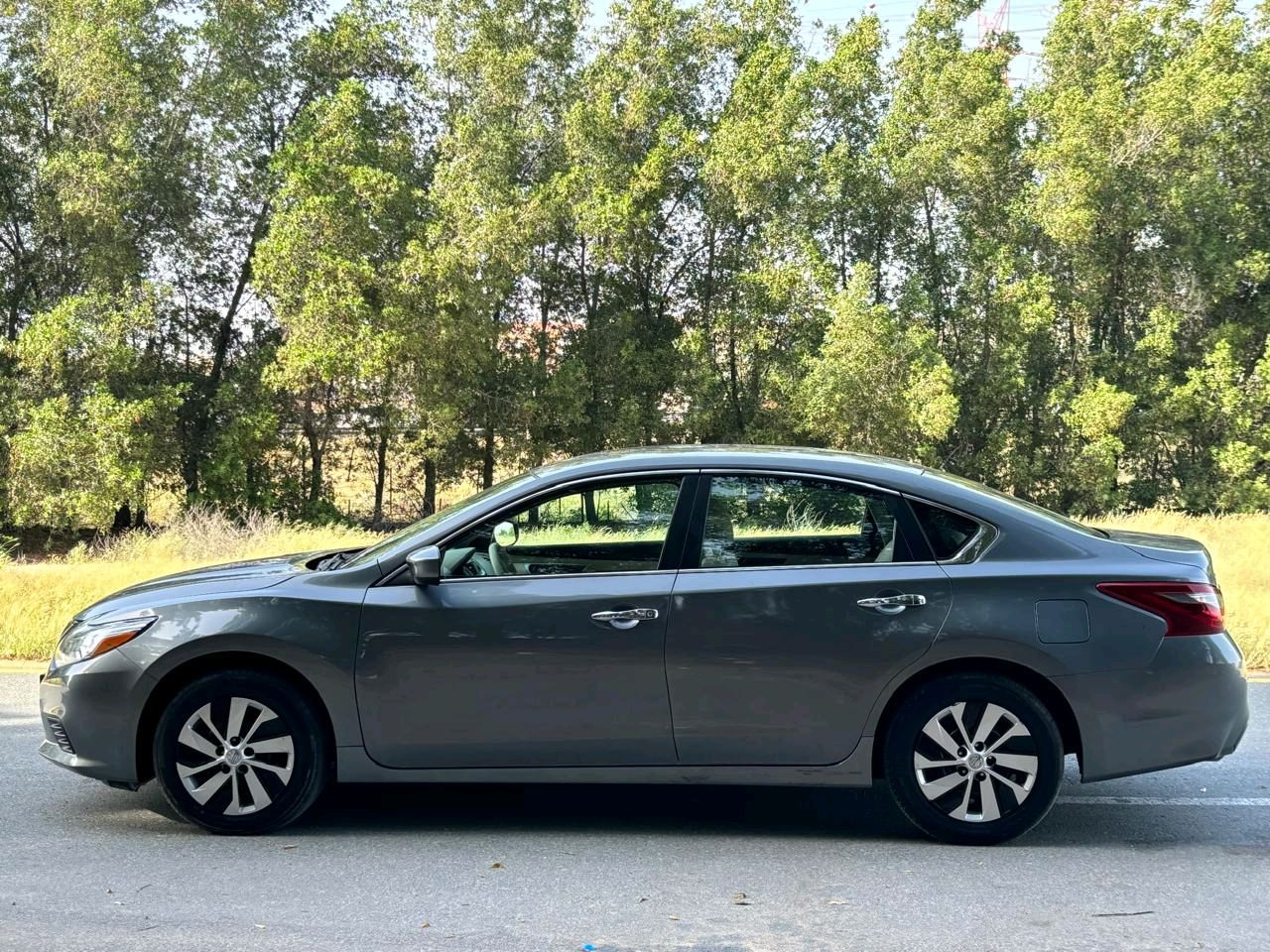 Nissan Altima - Image 4