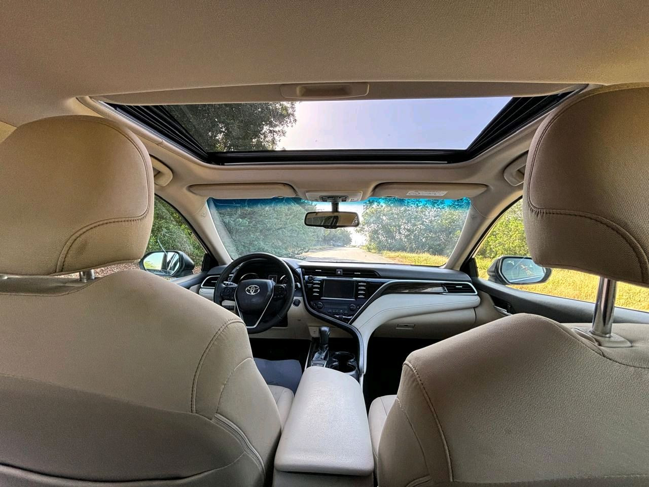Toyota Camry - Image 13