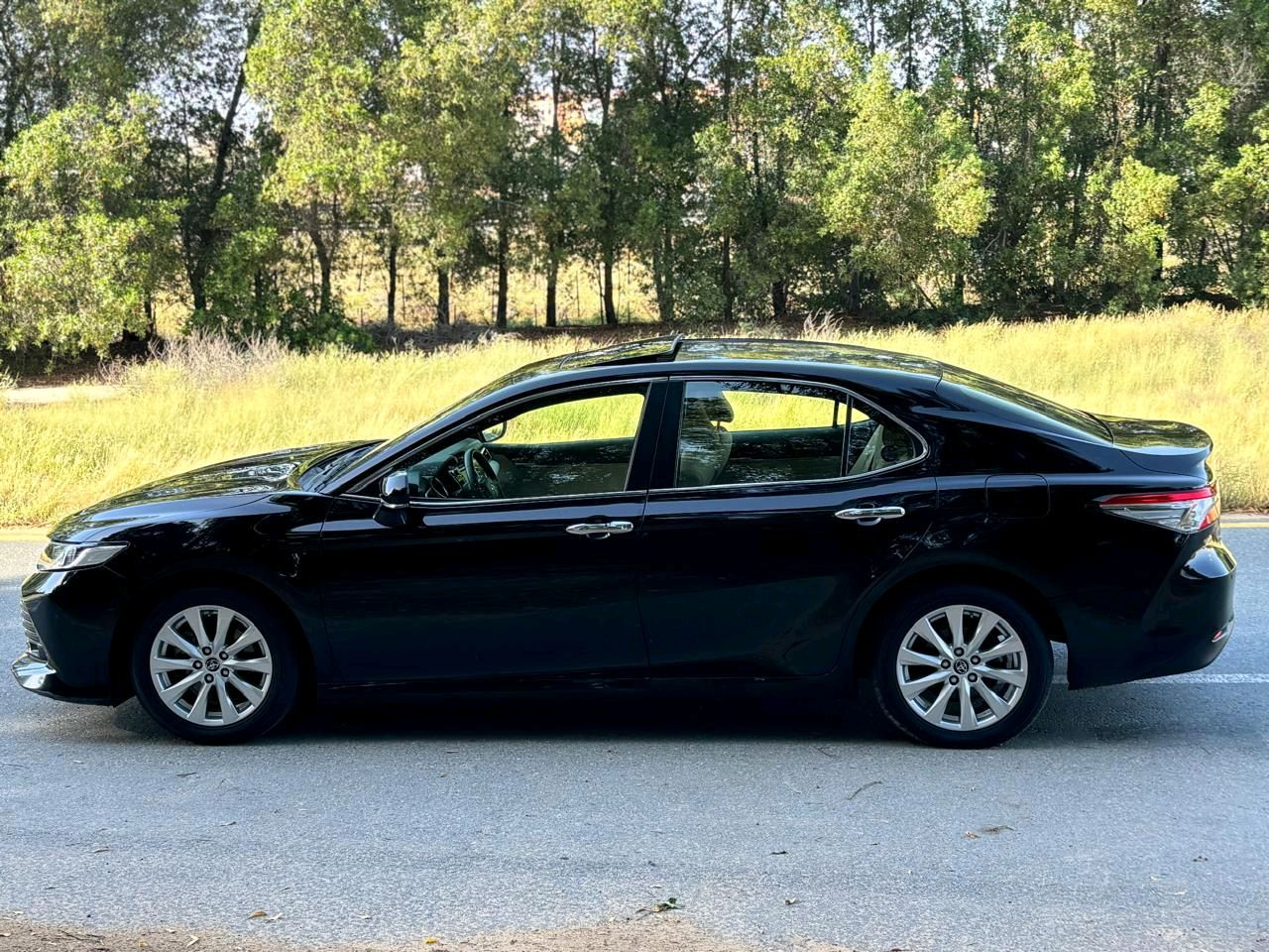 Toyota Camry - Image 9