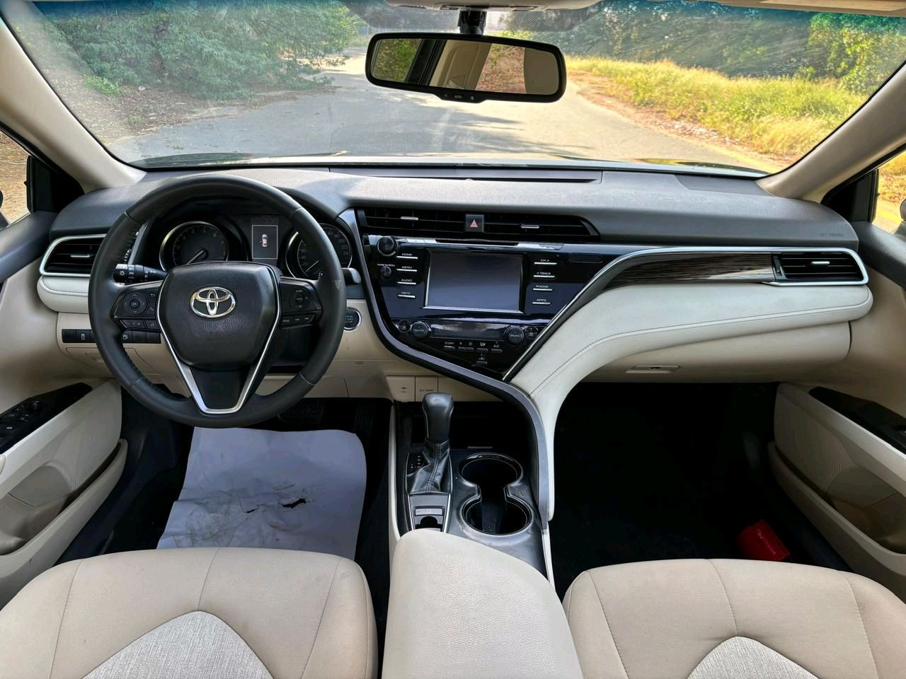Toyota Camry - Image 12