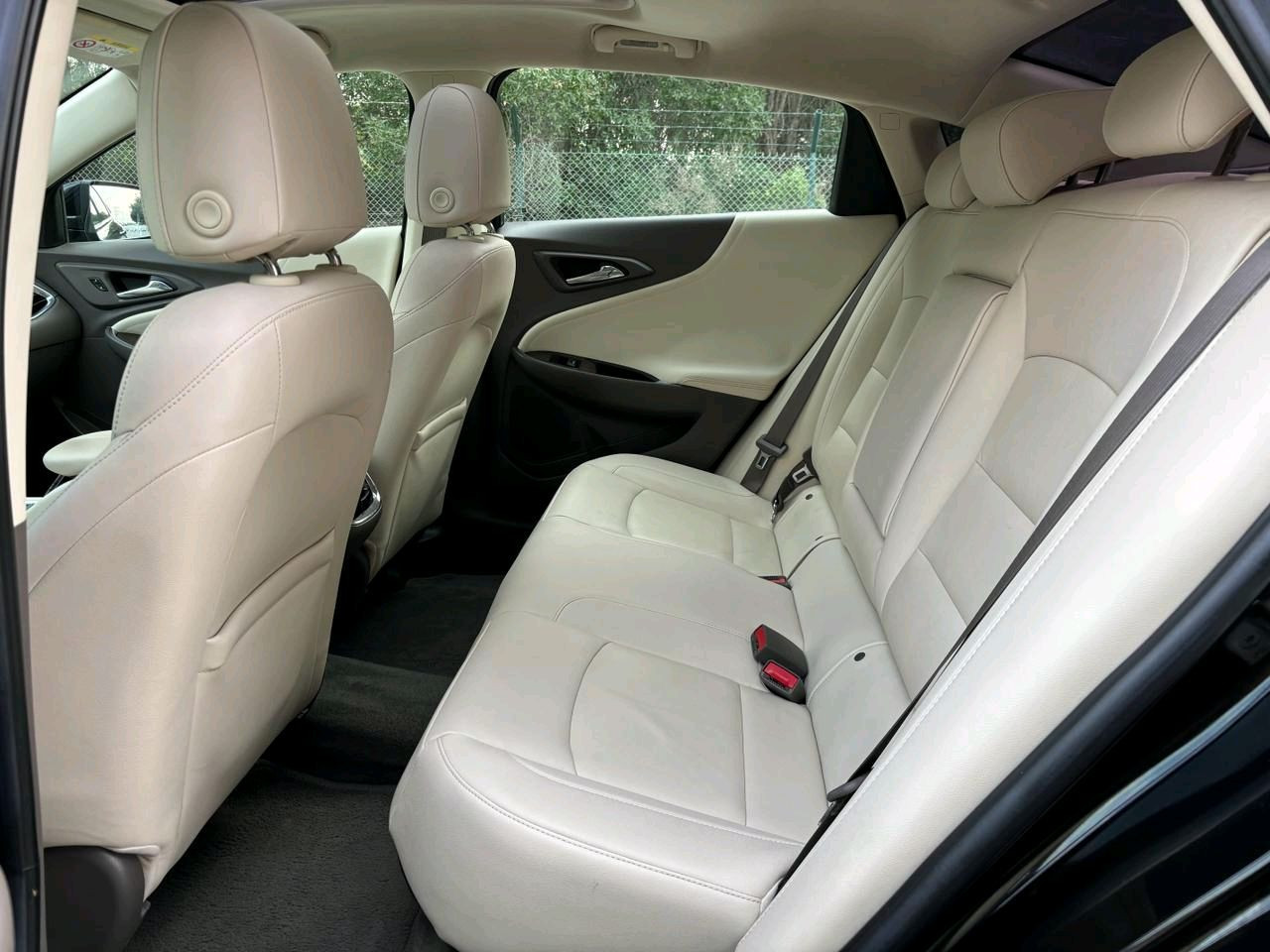 Chevrolet Impala - Image 8