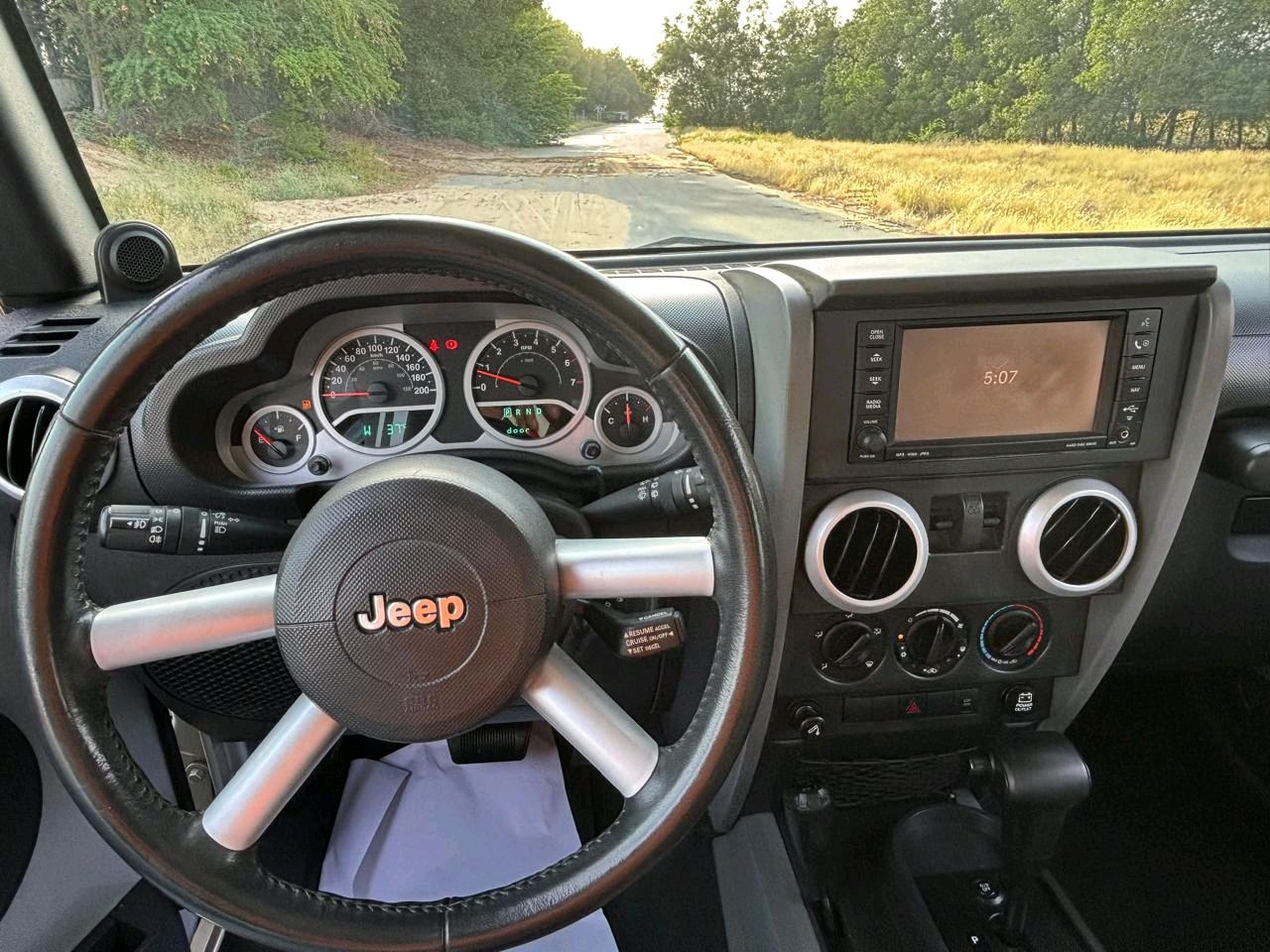 Jeep Wrangler - Image 11
