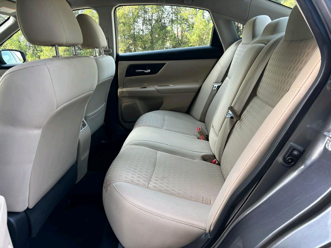 Nissan Altima - Image 8