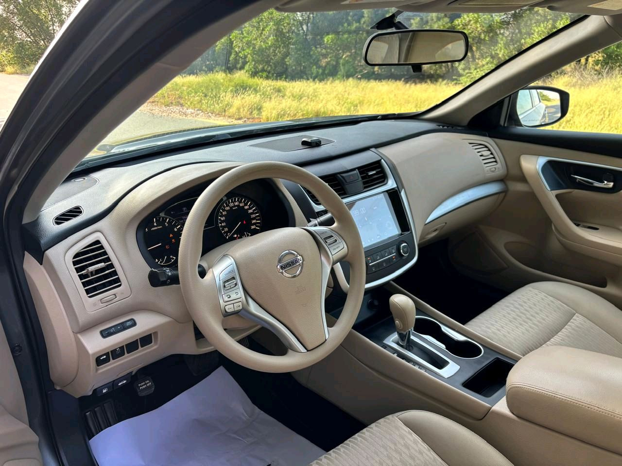 Nissan Altima - Image 12
