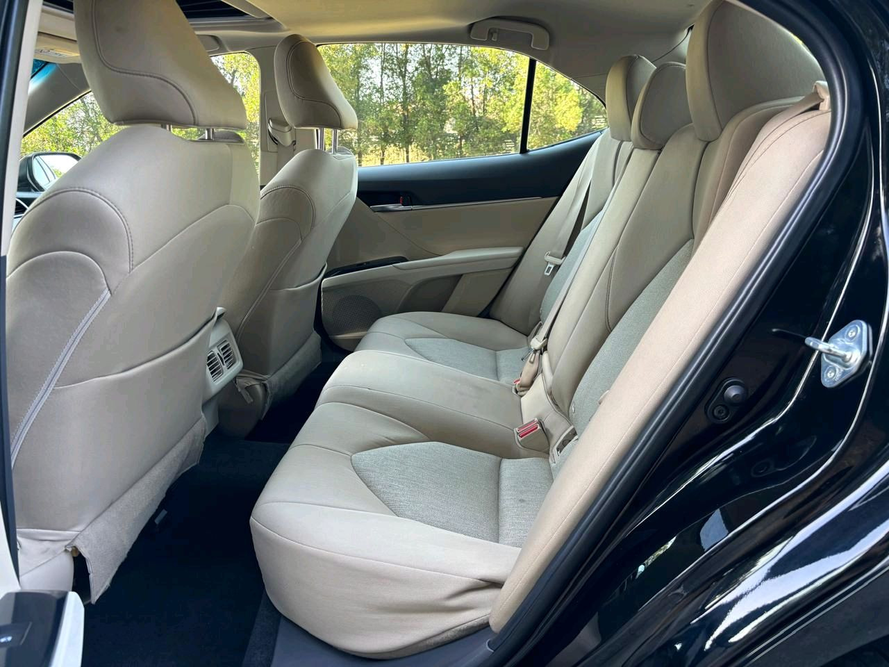 Toyota Camry - Image 11