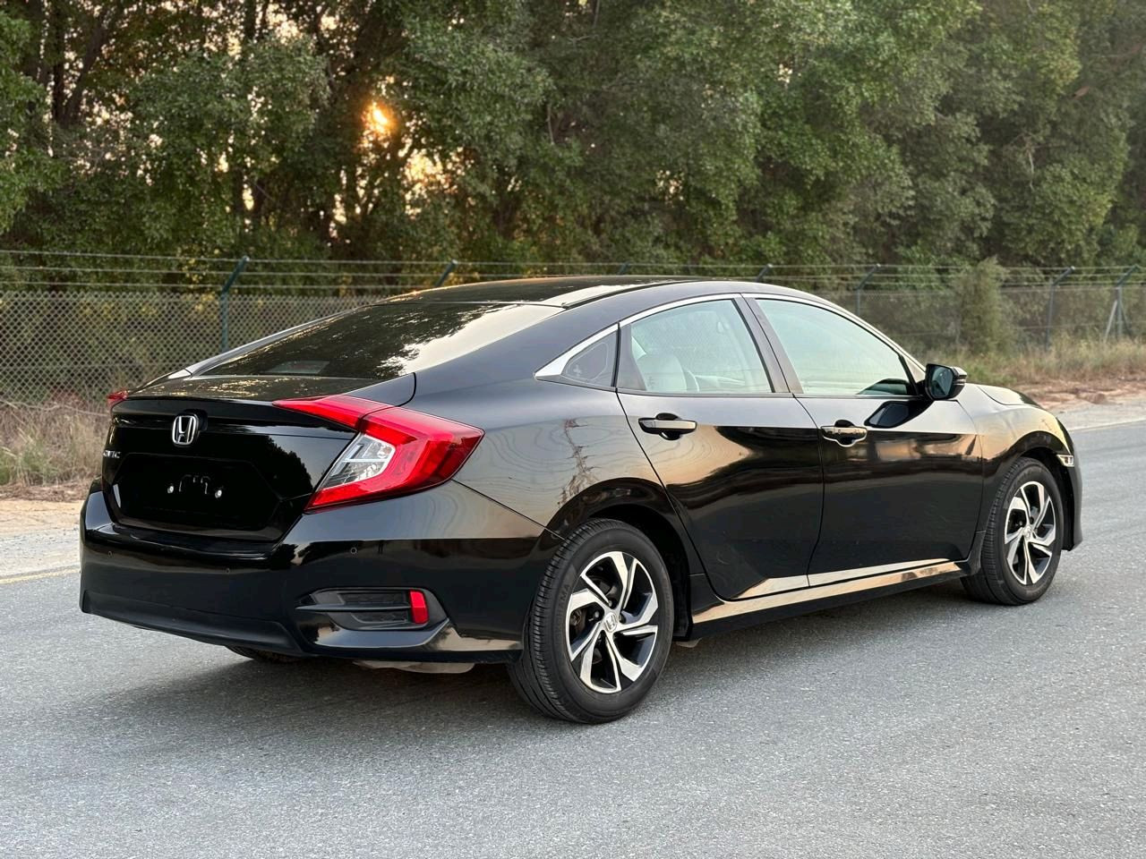 Honda Civic - Image 7