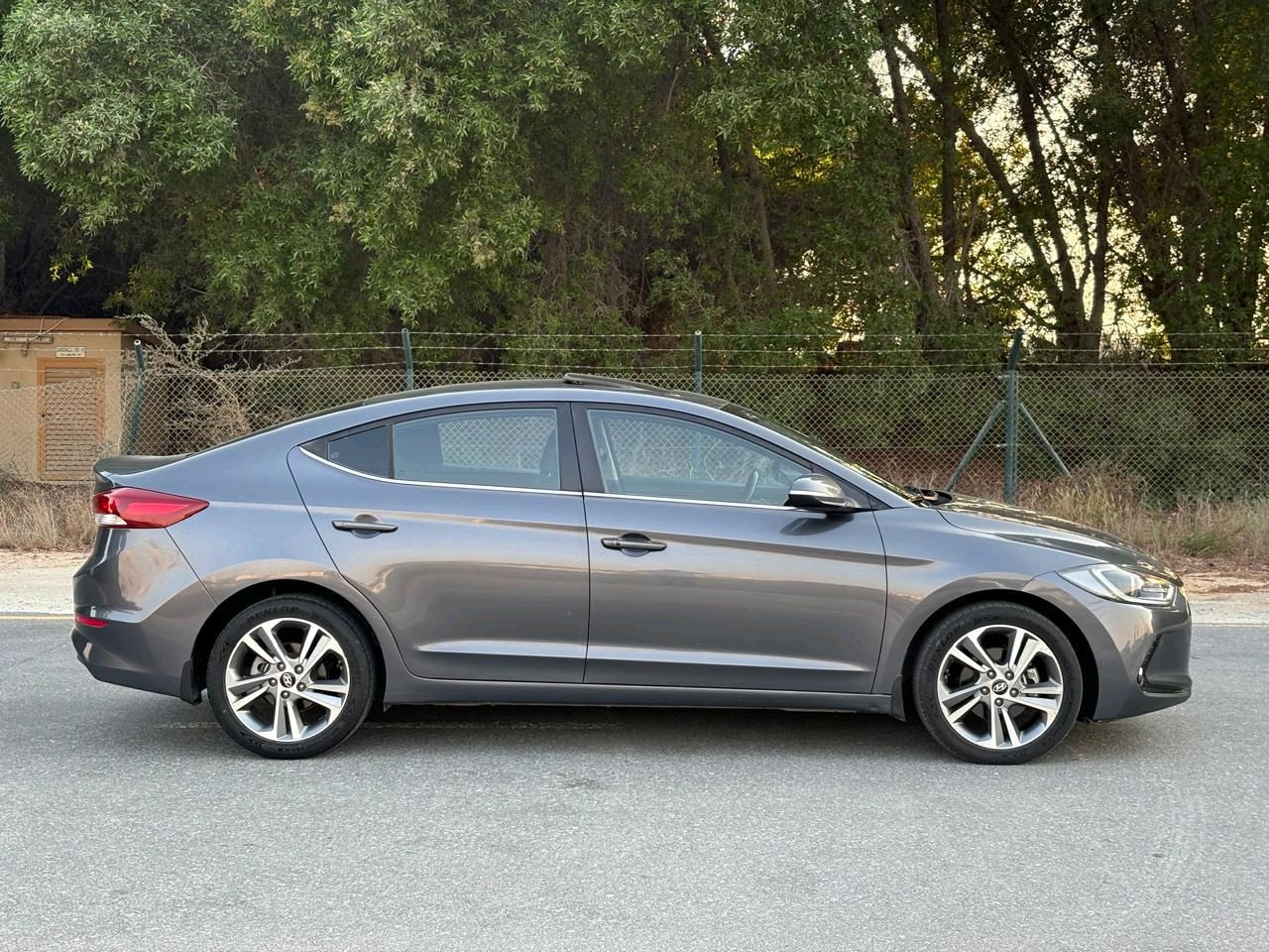 Hyundai Elantra - Image 5