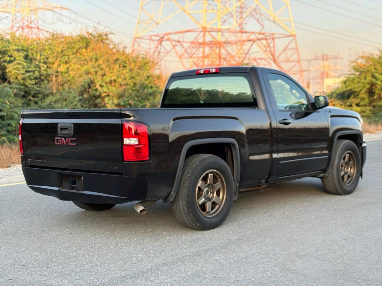 GMC Sierra - Image 7