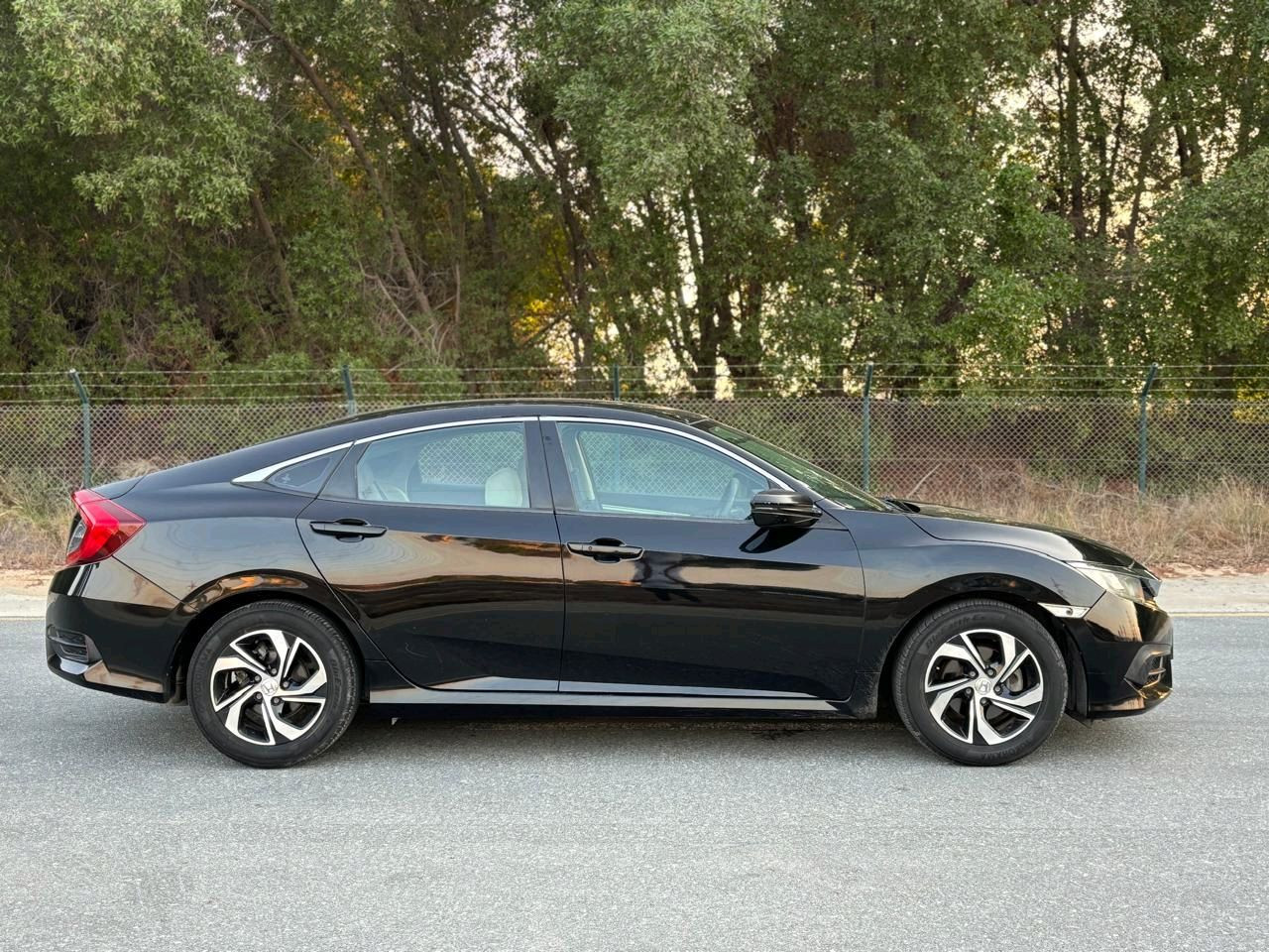 Honda Civic - Image 5