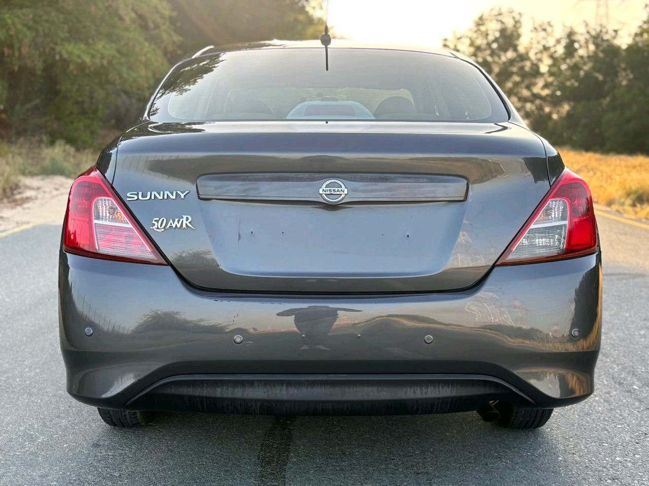 Nissan Sunny - Image 10