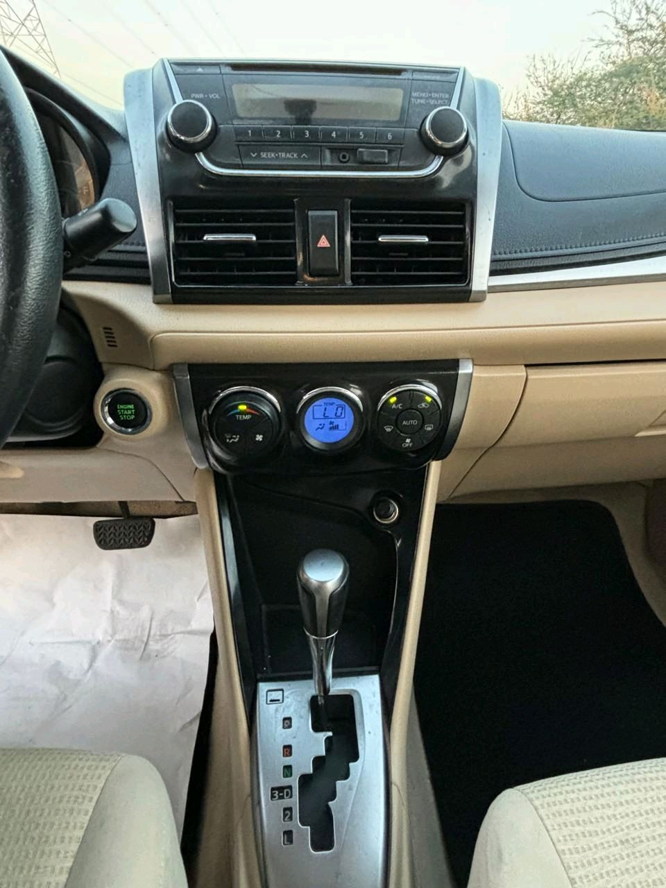 Toyota Yaris - Image 11
