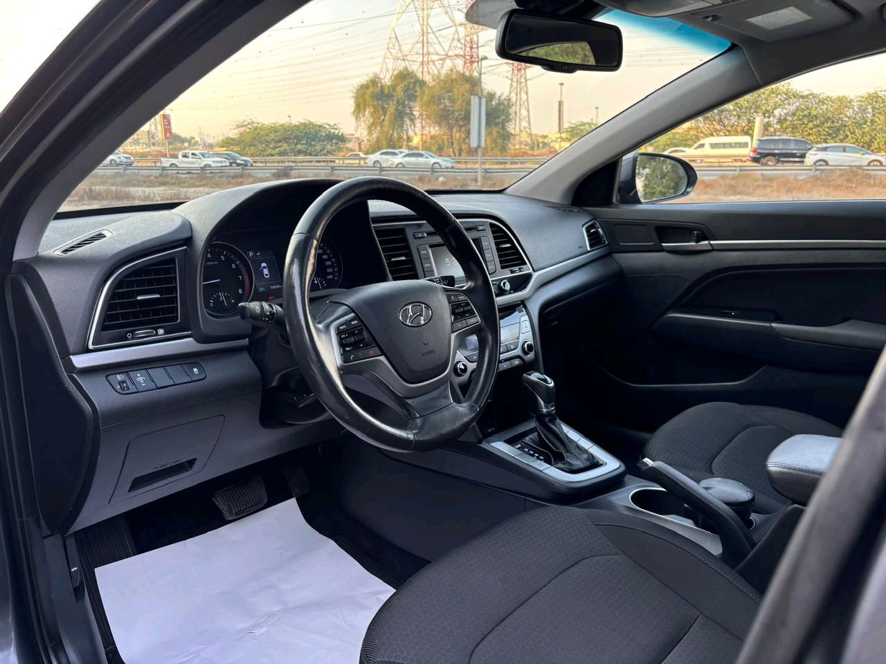 Hyundai Elantra - Image 16