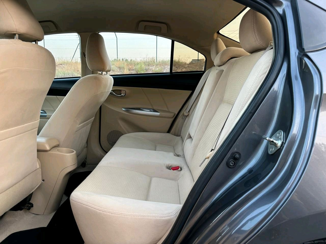 Toyota Yaris - Image 9