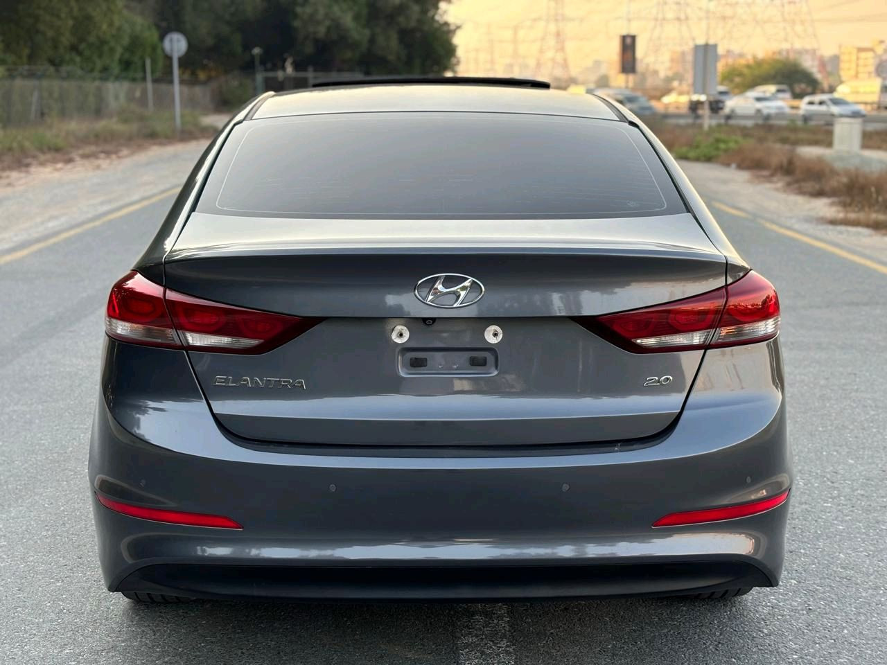 Hyundai Elantra - Image 8
