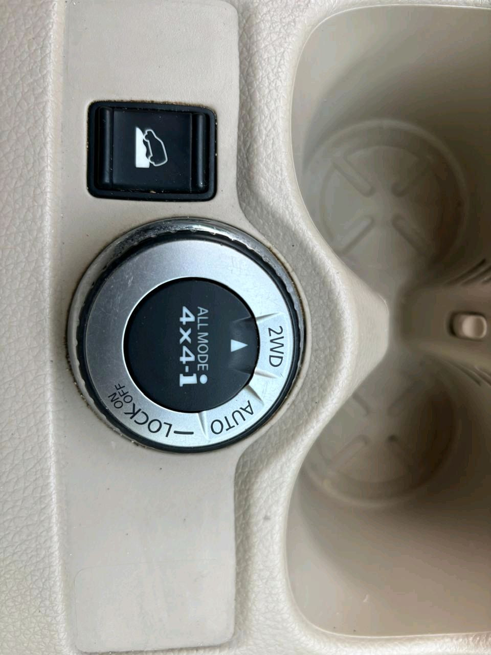 Nissan X-Trail - Image 12