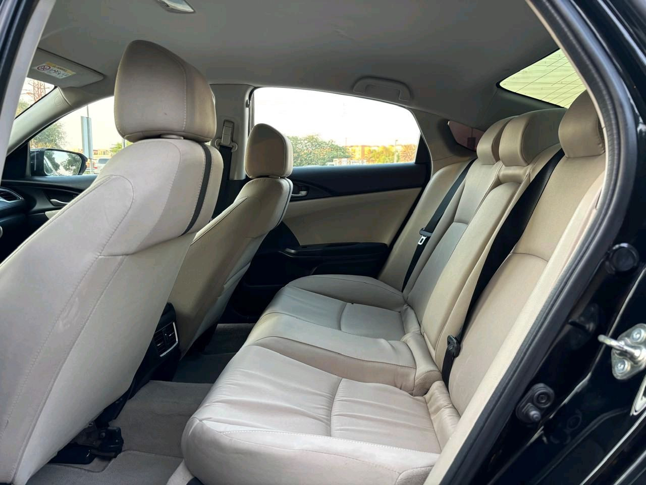Honda Civic - Image 9
