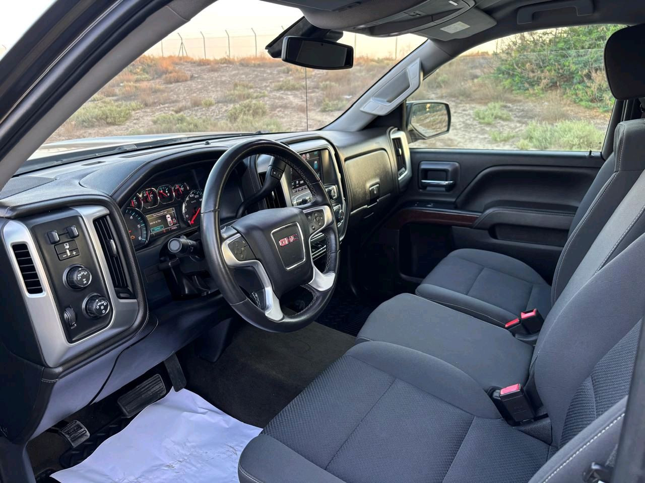 GMC Sierra - Image 14