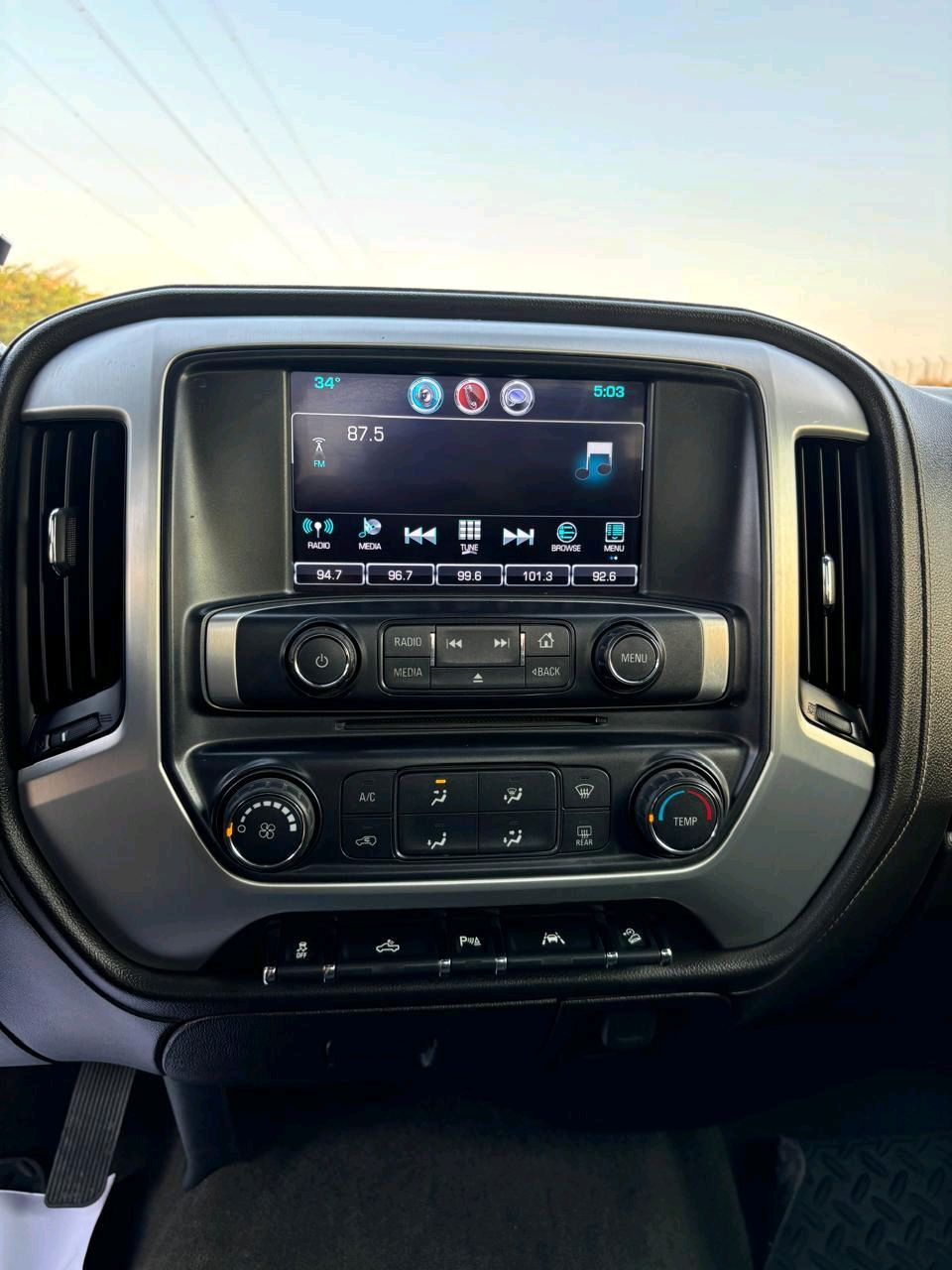 GMC Sierra - Image 12