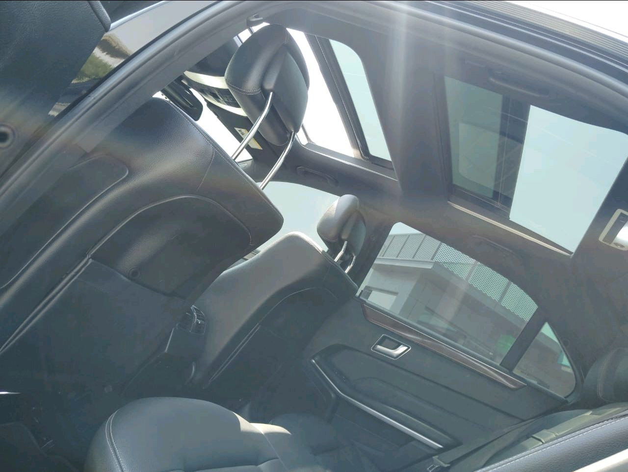 Mercedes Benz E-Class - Image 13