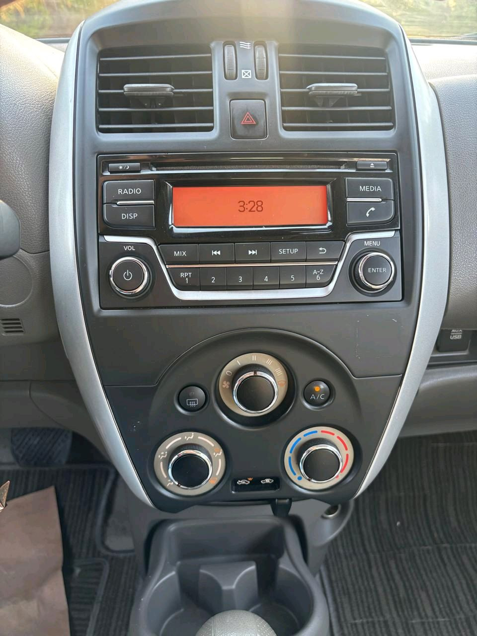 Nissan Sunny - Image 13