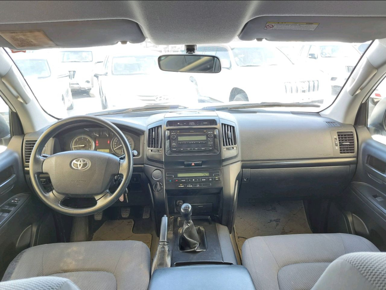 Toyota Land Cruiser - Image 6