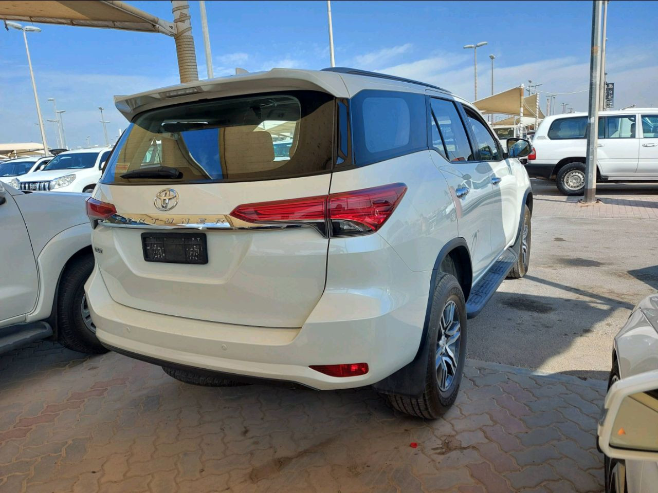 Toyota Fortuner - Image 3